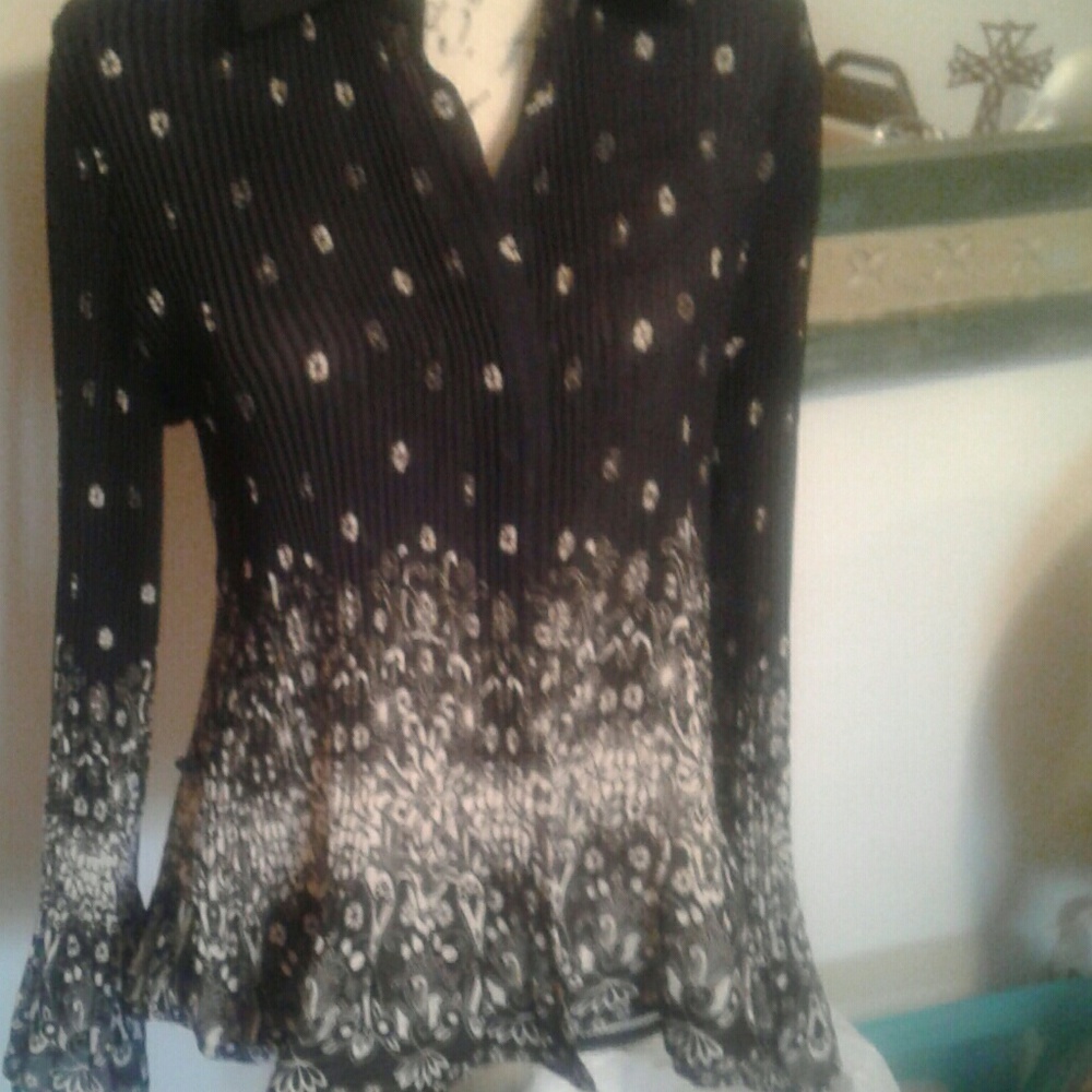 NICOLA Black and White Paisley Print Long Sleeve Blouse